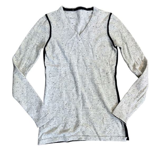 Qi Sweaters - Qi 100% Cashmere Gray Speckled Long Sleeve Sweater Sz XS